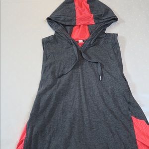 Under Armour Sleeveless Mesh top